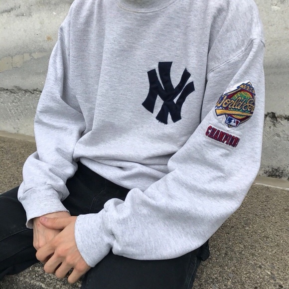 new york yankees crewneck sweatshirt